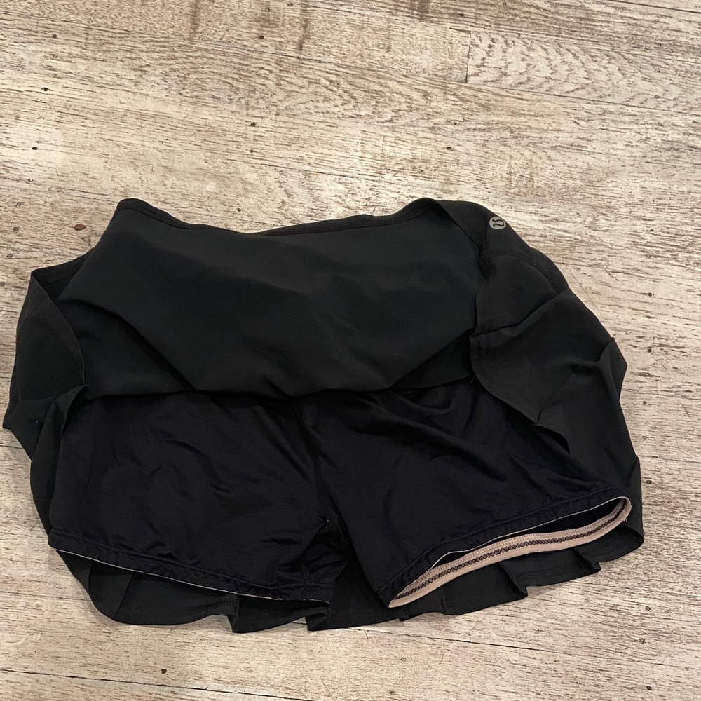 Lululemon Athletica Black and Gray Athletic tennis skirt Shorts size s/m - Picture 2 of 8